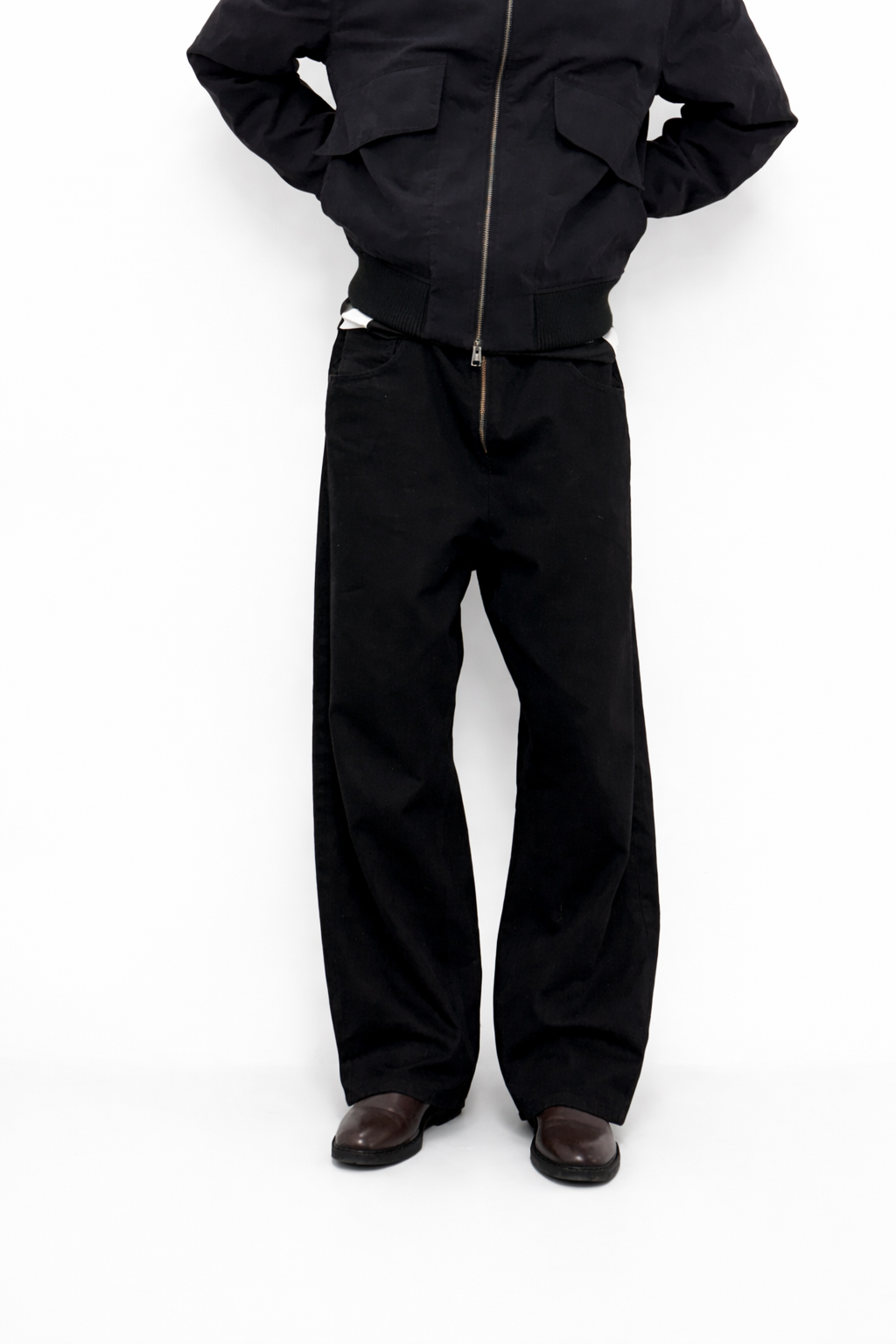 STUDIOSABBAS jet black jeans